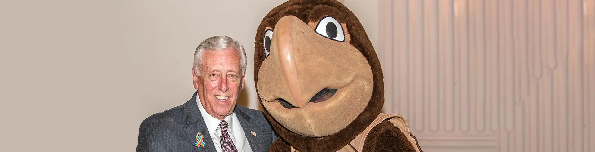 Steny Hoyer and Testudo